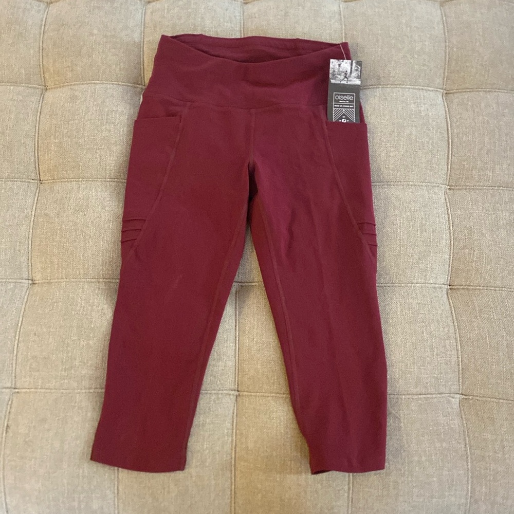 NWT Oiselle Triple Threat Capri Leggings
